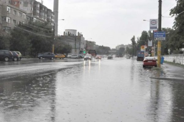 Ploaia de miercuri a făcut victime: accident rutier pe DN22C